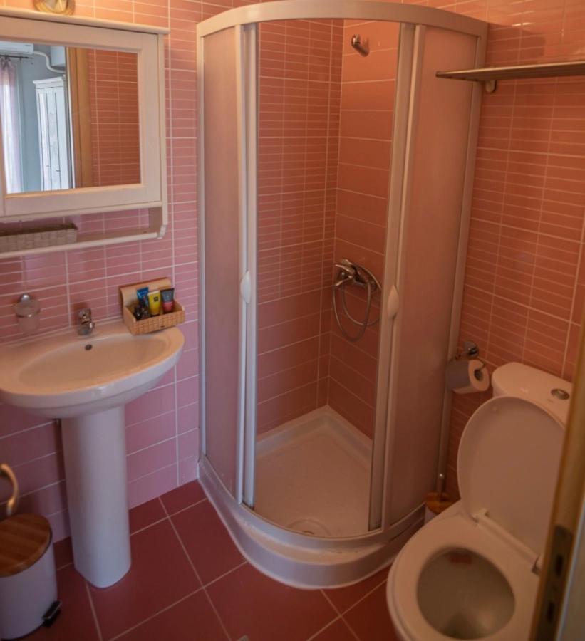 To Mikro Boutique Apartment Лефкада Экстерьер фото